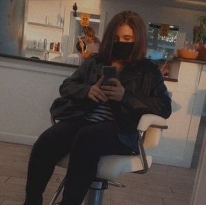 Meet your Posher, Emily